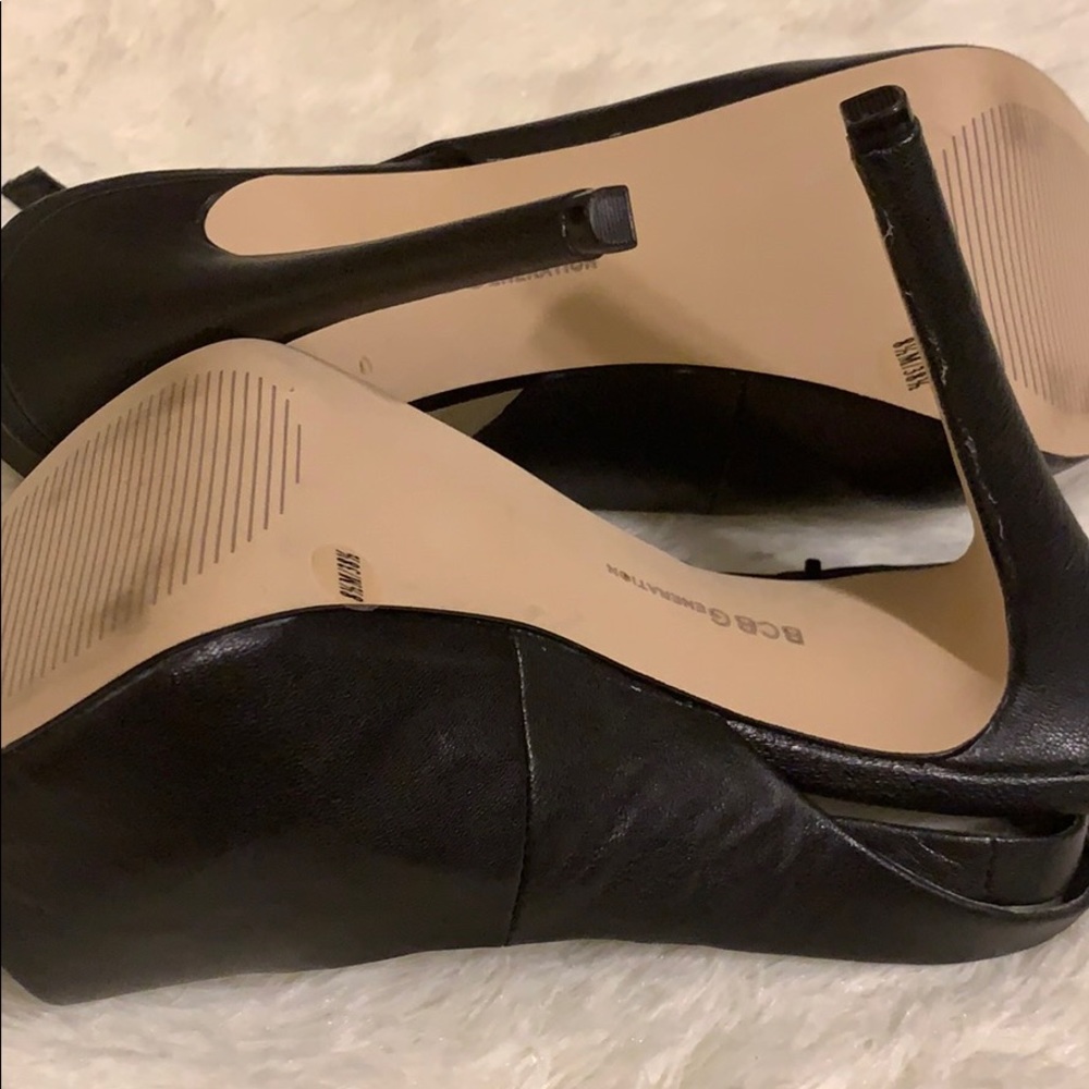 🌻BCBG SANDALS🌻 - Picture 3 of 3
